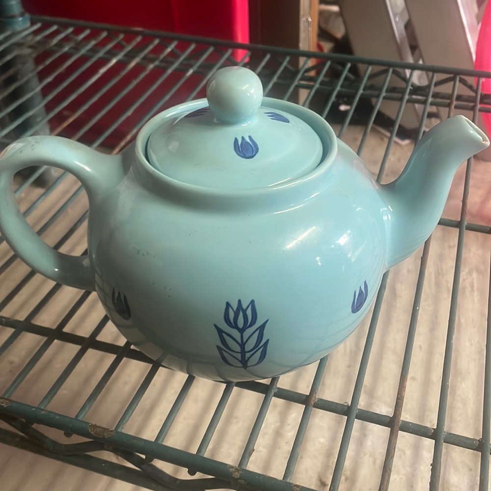 Vintage Blue arrow Teapot with Lid